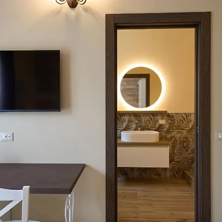 Il Casolare Punto Fiore בית חווה קסטל סן פייטרו טרמה