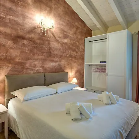 בית חווה Il Casolare Punto Fiore קסטל סן פייטרו טרמה