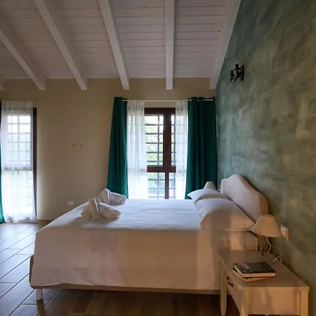 בית חווה Il Casolare Punto Fiore קסטל סן פייטרו טרמה