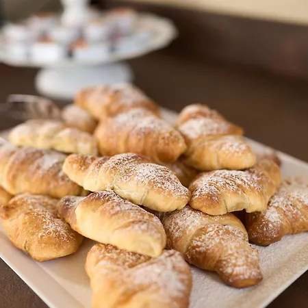 Il Casolare Punto Fiore קסטל סן פייטרו טרמה