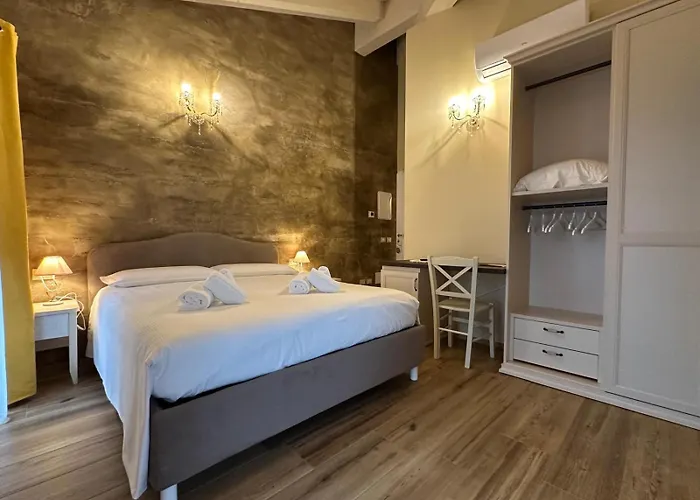 مزرعة للإقامة Il Casolare Punto Fiore كاستيل سان بييترو تي