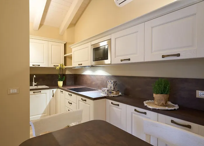 مزرعة للإقامة Il Casolare Punto Fiore *