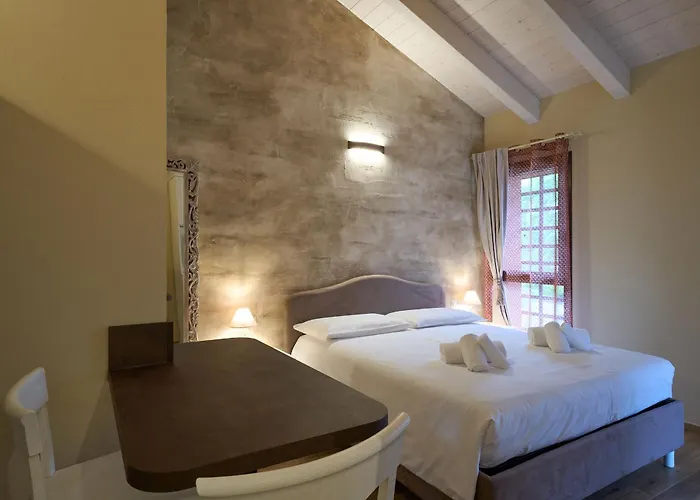 Il Casolare Punto Fiore مزرعة للإقامة كاستيل سان بييترو تي