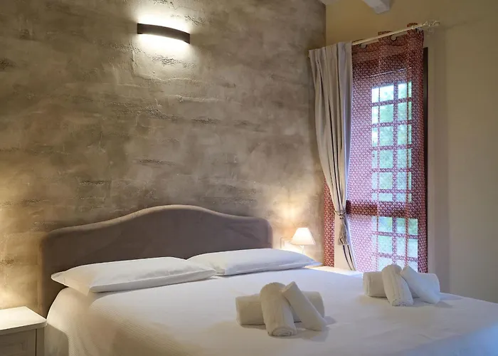 Il Casolare Punto Fiore مزرعة للإقامة كاستيل سان بييترو تي