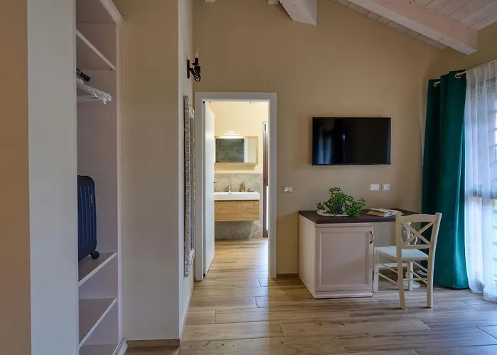 Il Casolare Punto Fiore مزرعة للإقامة *