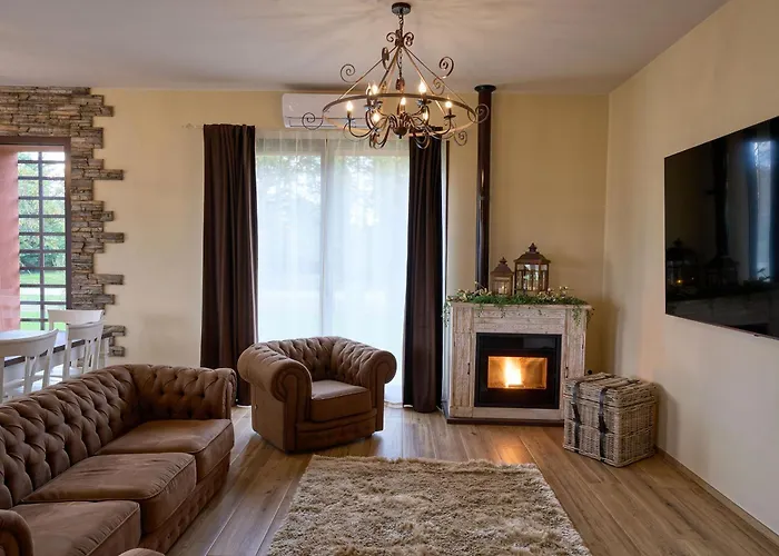 مزرعة للإقامة Il Casolare Punto Fiore